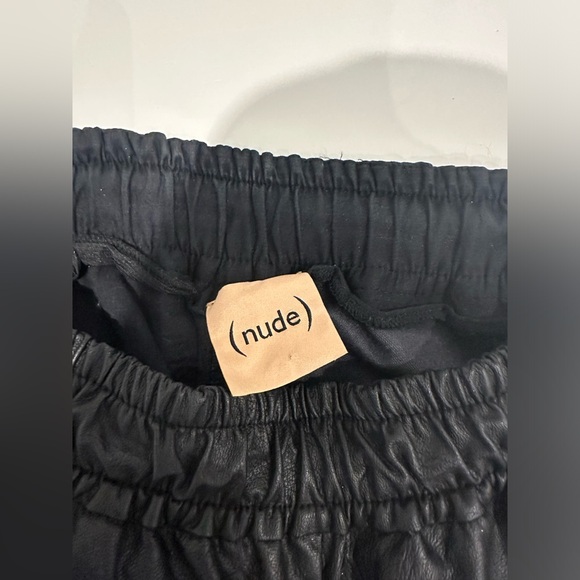 Jogger style leather pants!! Comfortable, chic and lightweight! - Picture 4 of 4